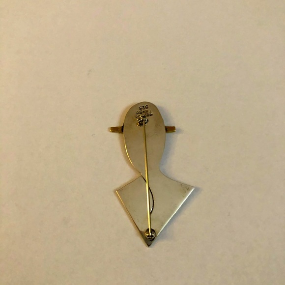 Lady in a hat Brooch - Picture 4 of 6